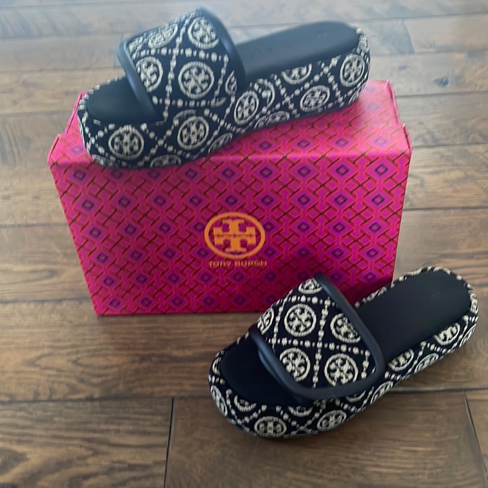 EUC Tory Burch Slides (sz 8.5)